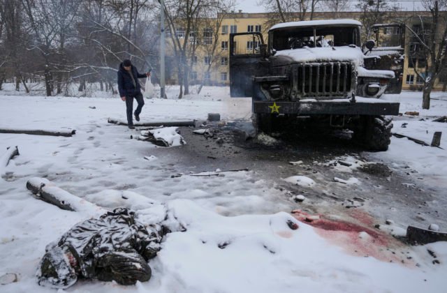 Rusi prišli v bojoch na Ukrajine už o štvrtého generála (video)