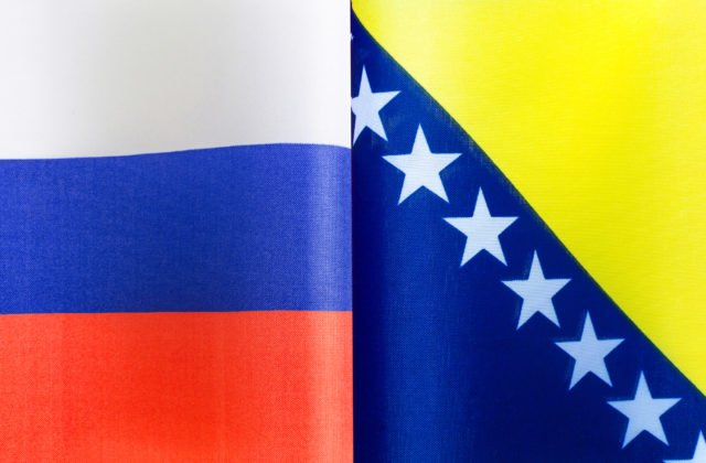 Bosna a Hercegovina má právo rozhodnúť o svojom vstupe do NATO, Rusko však hrozí rovnakým scenárom ako na Ukrajine