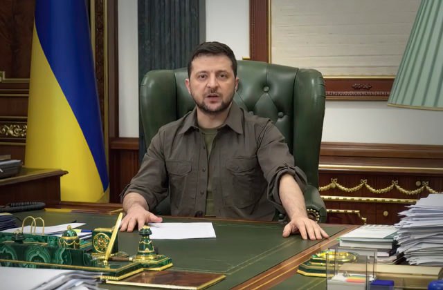 Zelenskyj je vďačný za nový balík vojenskej pomoci z USA, Rusko podľa prezidenta Ukrajinu podcenilo