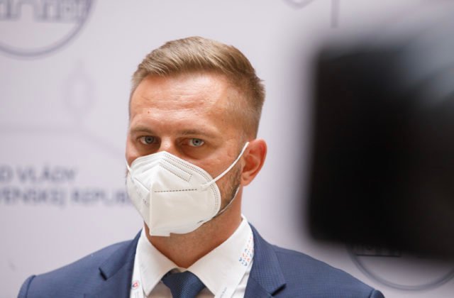 Vo funkcii narýchlo končí riaditeľ Sociálnej poisťovne Káčer, dostal lepšiu pozíciu