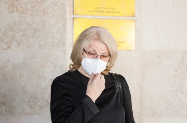 Zelenskyj hovoril s členmi NATO a požiadal ich o vojenskú pomoc, v emotívnom videu sa prihovoril aj svetu