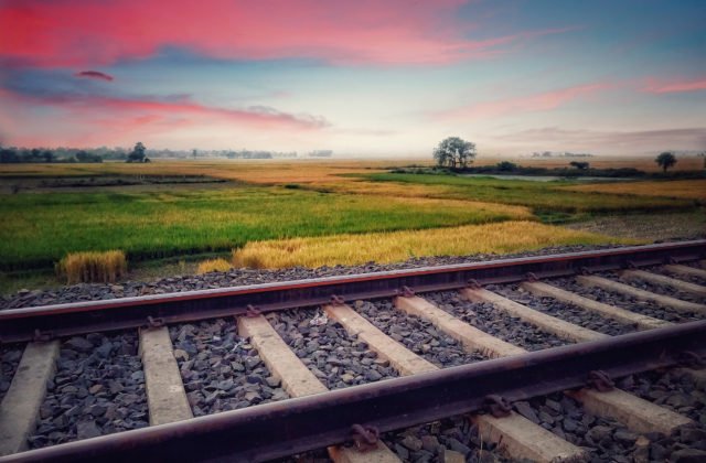 ZSSK pre nízke počty cestujúcich z Ukrajiny utekajúcich pred vojnou dočasne ruší evakuačný vlak do Bratislavy