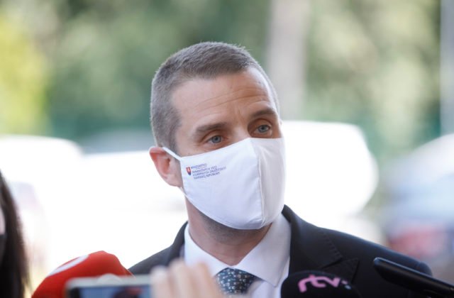 Klus: Požiadavkou Slovenska je, aby protivzdušná obrana mala trvalú náhradu