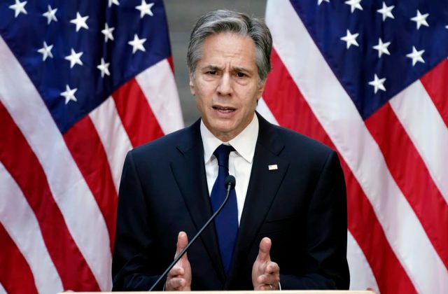 Blinken rýchlo opravil Bidenove vyjadrenia o Putinovi a tvrdí, že USA sa nesnažia o zmenu režimu v Rusku