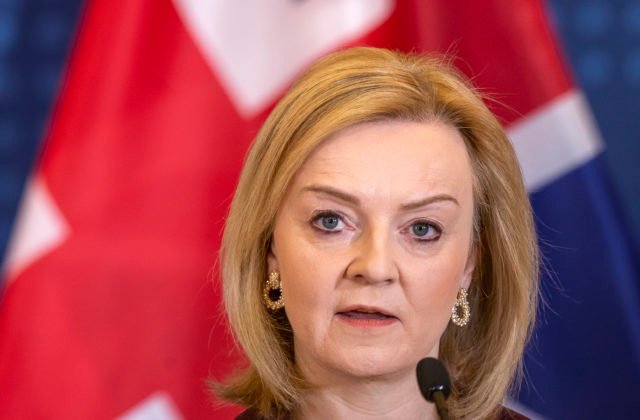 Trussová obvinila Putina z „ohavných“ únosov Ukrajincov, mnoho ich malo byť zajatých alebo odvlečených