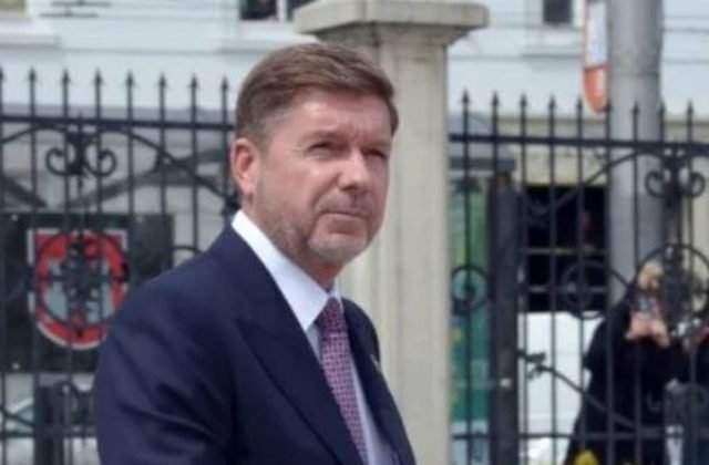 Súd s podnikateľom Výbohom sa nezačne, bol mu odňatý cestovný pas a iný nemá