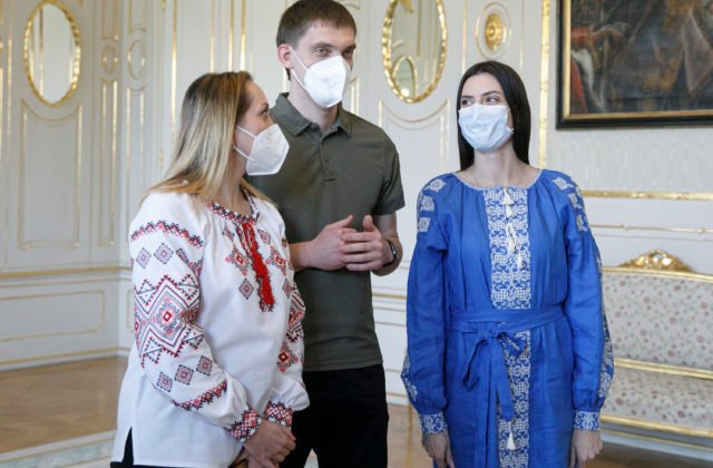 Bezpečnosť Ukrajiny je podľa Hegera aj bezpečnosťou Slovenska, vyzdvihol odvahu pri odpore Rusku