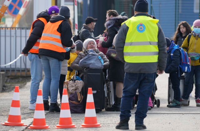 Hraničné priechody s Ukrajinou fungujú nepretržite a sú plne vyťažené, vo Vyšnom Nemeckom vybavia aj peších