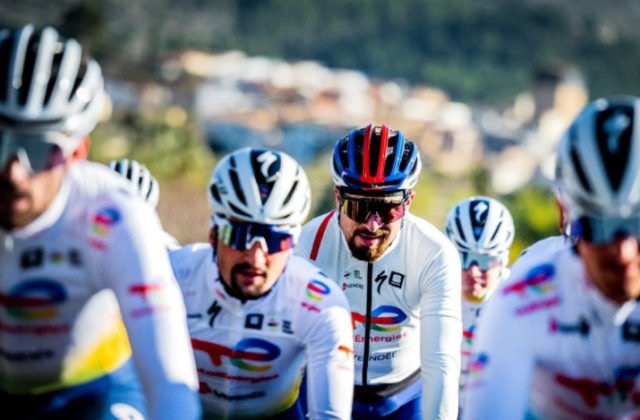 Peter Sagan dal o sebe vedieť v 2. etape pretekov Tirreno-Adriatico, víťazstvo si v špurte uchmatol Merlier