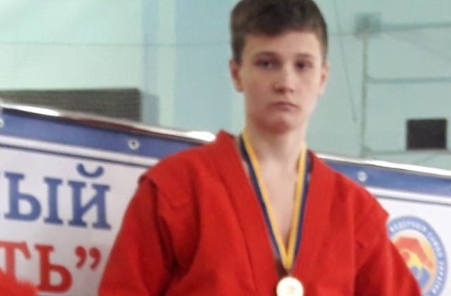 Mladý ukrajinský majster bojového umenia sambo Arťom Prymenko zahynul pri ruskom bombardovaní s celou svojou rodinou