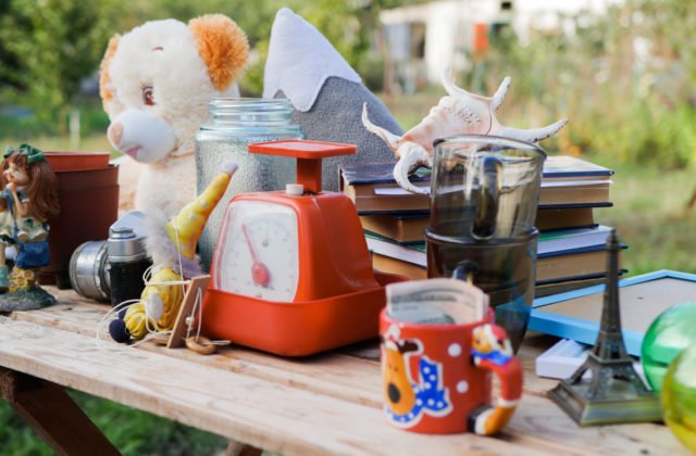 Ruskí vojaci si v Bielorusku zriadili trh s nakradnutými vecami z Ukrajiny