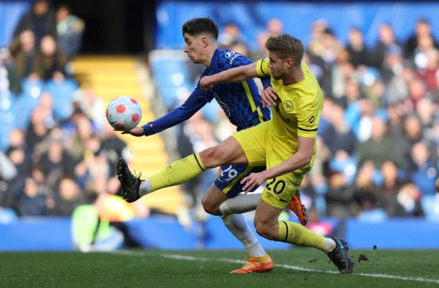 FC Chelsea prehrala po 83 rokoch s Brentfordom, víťazný zásah zaznamenal Eriksen