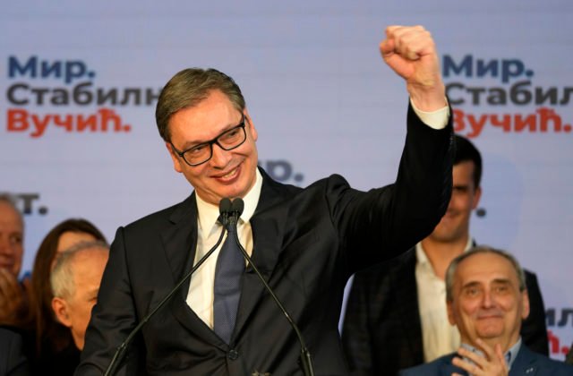 Srbský prezident Vučič a jeho strana zrejme opäť vyhrajú voľby, vyplýva to z prvotných prieskumov
