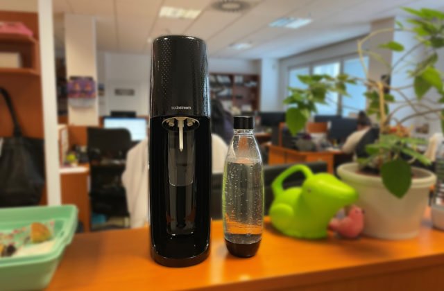 Revolučný krok vo FAST PLUS: Na Slovensku máme prvú bezPETkovú firmu