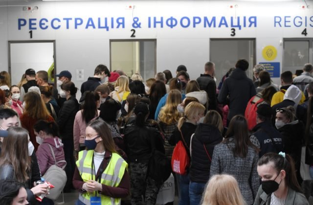 Súkromné osoby poskytujúce Ukrajincom ubytovanie musia o príspevok požiadať najneskôr do štvrtka