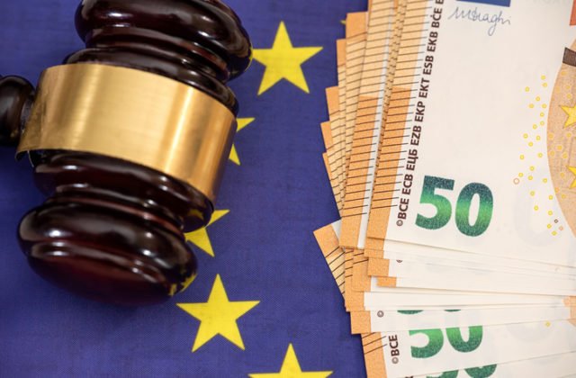 Slovensko má prerobiť uplatnenie smernice o boji proti praniu špinavých peňazí, je nesprávne transponovaná