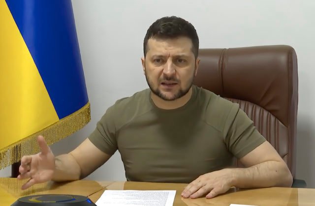 Zelenskyj: Budeme bojovať a neustúpime, kým Rusko nezačne seriózne hľadať mier (video)