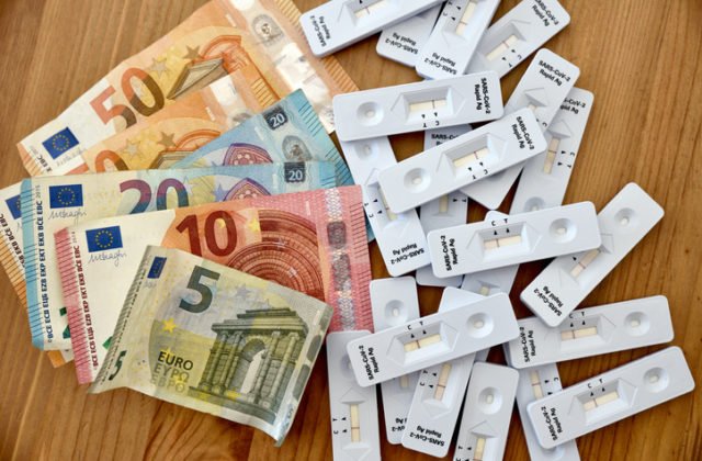 Samosprávy dostanú za antigénové testovanie občanov počas pandémie viac ako milión eur