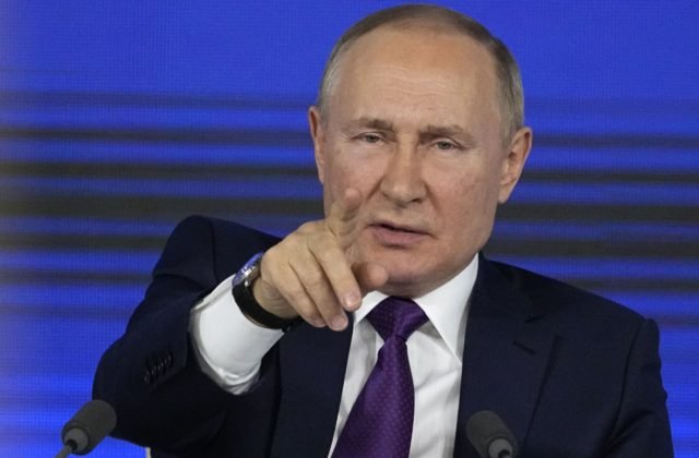 Putin obvinil „nepriateľské štáty“ z ničenia arktických dodávateľských reťazcov, vyčítal im aj spoluprácu s Ruskom