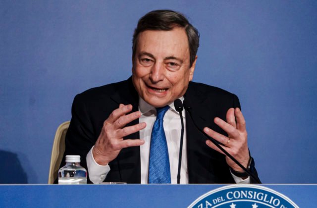 Taliansky premiér Draghi nepôjde do Afriky dojednať energetické dohody, nakazil sa koronavírusom