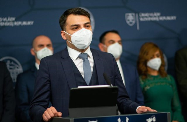 Ruský veľvyslanec poslal do parlamentu text o vojne na Ukrajine, OĽaNO označilo Putinovu krajinu za kráľovstvo lží (video)