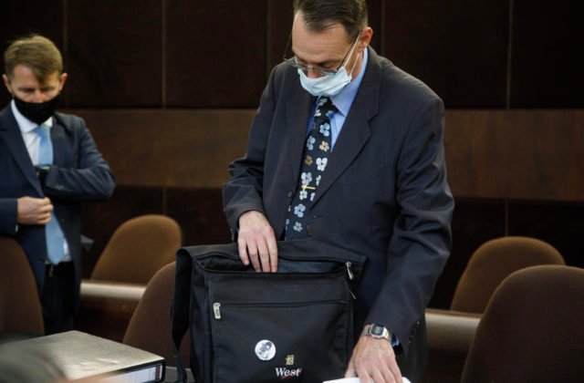 Proces s bývalým šéfom prokuratúry Trnkom bude čoskoro pokračovať, súd vypočuje niekoľkých znalcov