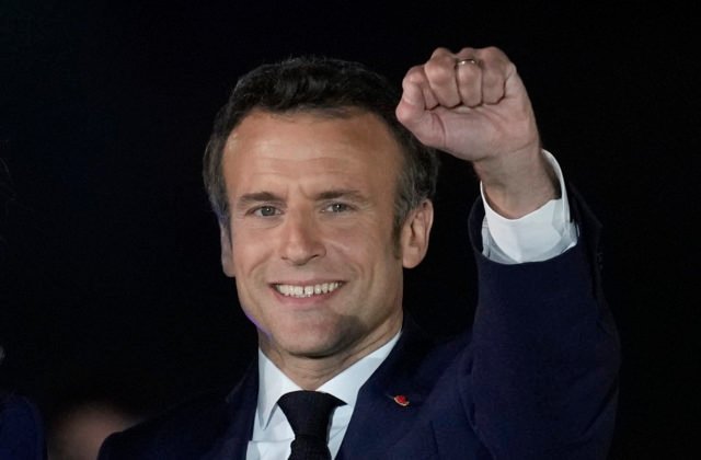 Prezident Macron sa zaviazal pomôcť Ukrajine prekonať zimu