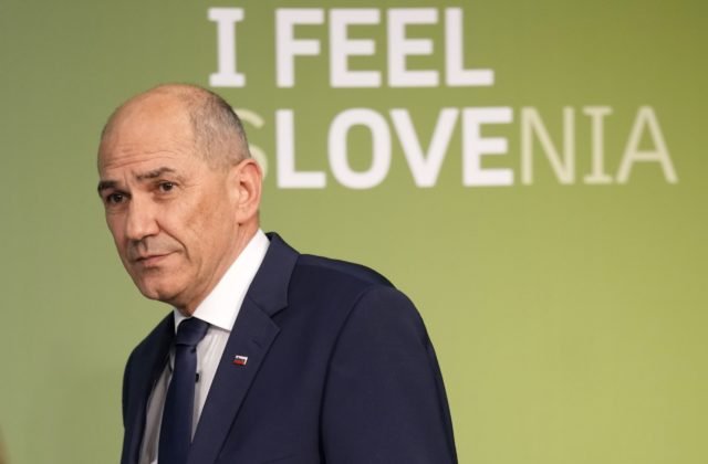 Voľby v Slovinsku vyhrali opoziční liberáli, populistický premiér Janša utrpel výraznú porážku