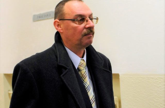 Súd s Trnkom v kauze nahrávky Gorila odročili, bývalého generálneho prokurátora museli hospitalizovať