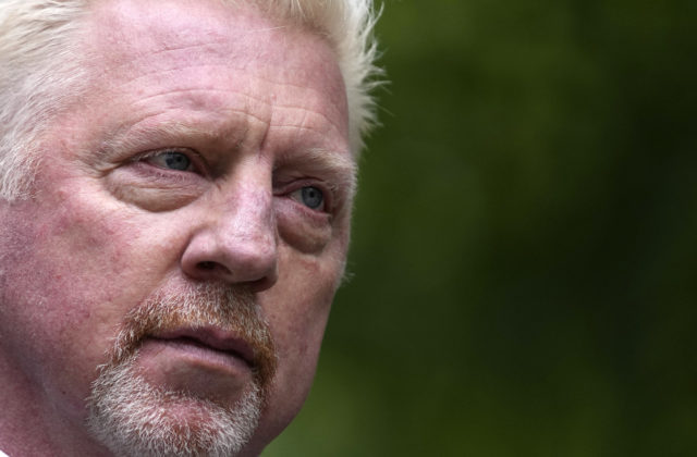 Niekdajší tenisový šampión Boris Becker si posedí vo väzení, britský súd mu vymeral dva a pol roka