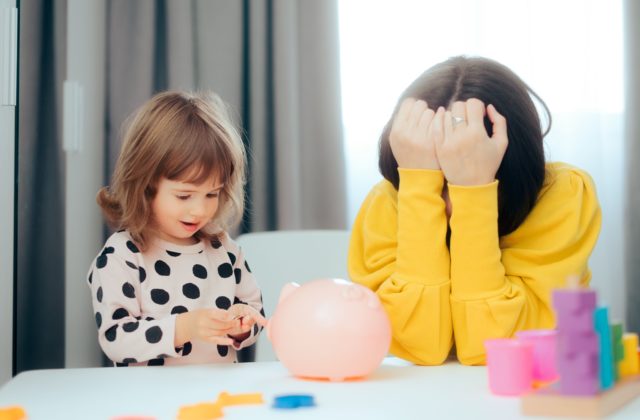 Rodiny s nezaopatrenými deťmi si prilepšia, dostanú jednorazovo zvýšený prídavok