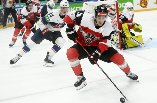 Američania na MS vo Fínsku otočili stav po predĺžení a triumfovali nad Rakúšanmi, Čechov zdolali Švédi