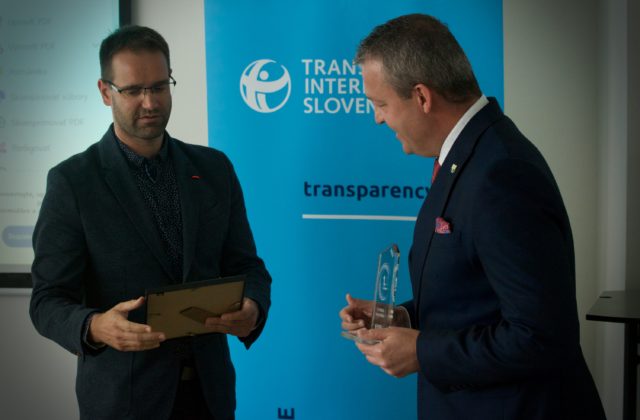 Trenčiansky kraj je opäť najtransparentnejší, Nitriansky kraj dopadol v rebríčku Transparency najhoršie