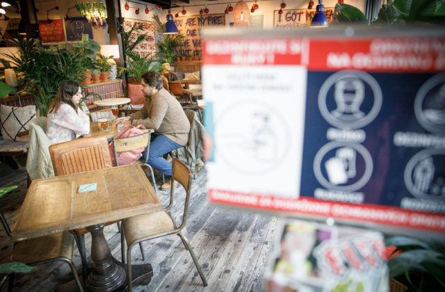 Hotelieri a gastro sektor zabudli na výhrady a tvrdia, že ťažké obdobie pandémie im pomohla prežiť pomoc od štátu