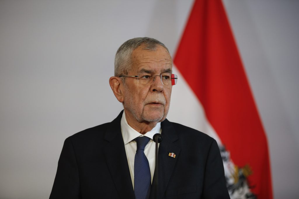 Rakúsky prezident Van der Bellen zabojuje o svoje znovuzvolenie, voľby sa budú konať koncom roka