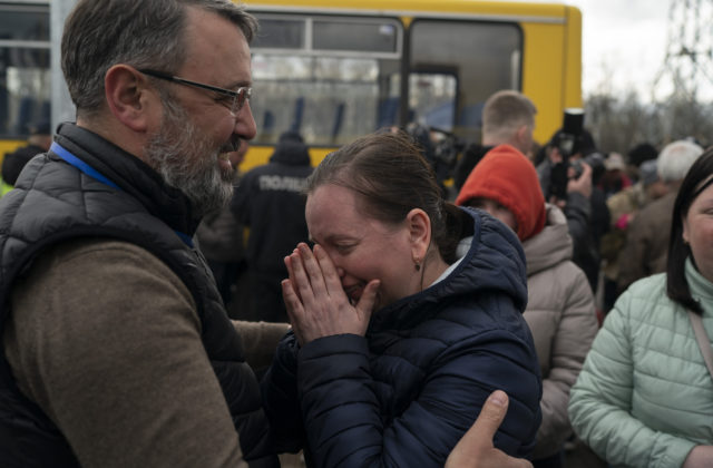 USA a Veľká Británia obviňujú Rusko zo šírenia hoaxov o vojne, využilo aj online továreň na trollov