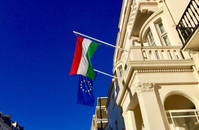 Vojna na Ukrajine predstavuje pre Maďarsko „neprestajnú hrozbu“, krajina vyhlásila stav ohrozenia