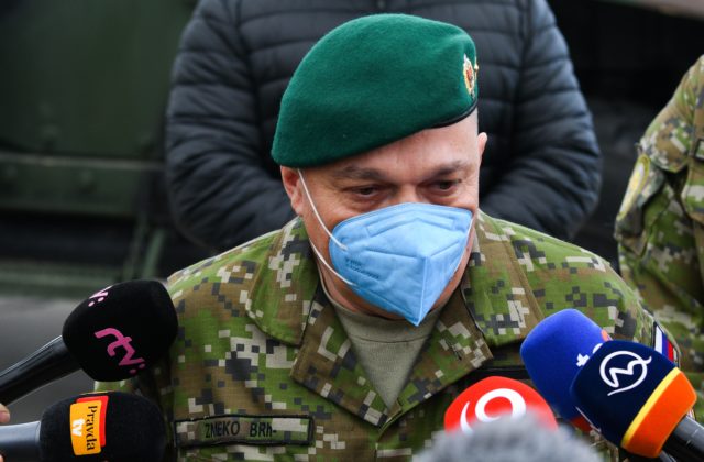 Zmeko: Z ukrajinskej armády by sme si mali brať príklad, bez vojenského vybavenia však Rusko neporazia