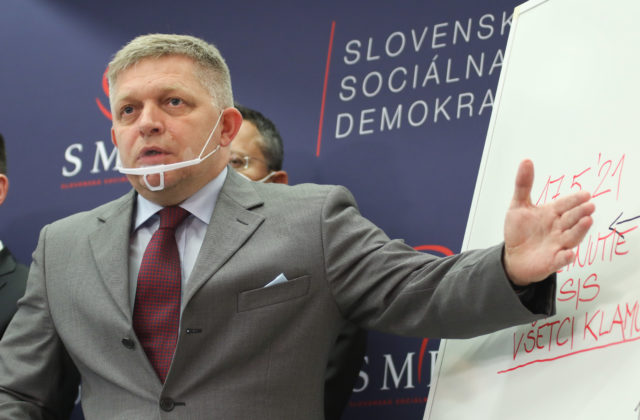 Fico opäť roztáča referendovú propagandu. Podľa Šeligu mu však nejde o občanov, ale o ochranu svojich ľudí
