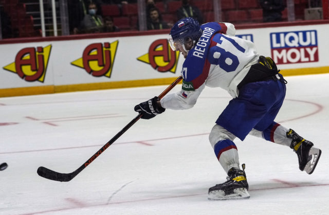 Pavol Regenda mieri k Ducks na úvodný kemp. Priznal trému, ale zámorie je nová výzva