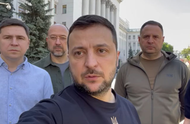 Zelenskyj: Rusi každý deň ničia civilné obyvateľstvo a zabíjajú naše deti. Čo to je, ak nie otvorený akt terorizmu?! (video)