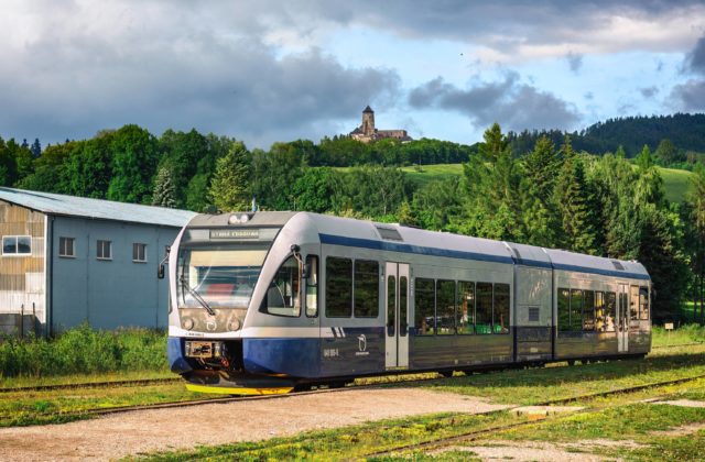 ZSSK a Ministerstvo dopravy SR podporia domáci turizmus a ekológiu mimoriadnymi letnými vlakmi