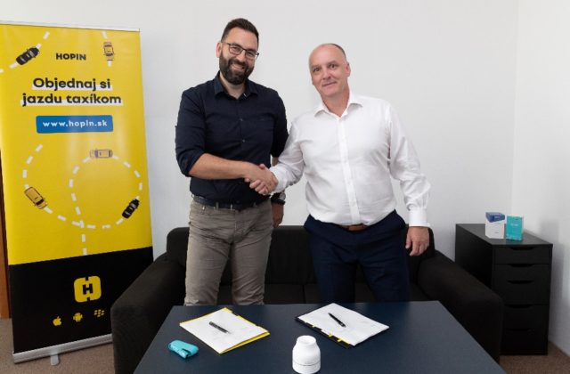 HOPIN a Philip Morris rozbiehajú európsku novinku. Bezdymovú taxislužbu