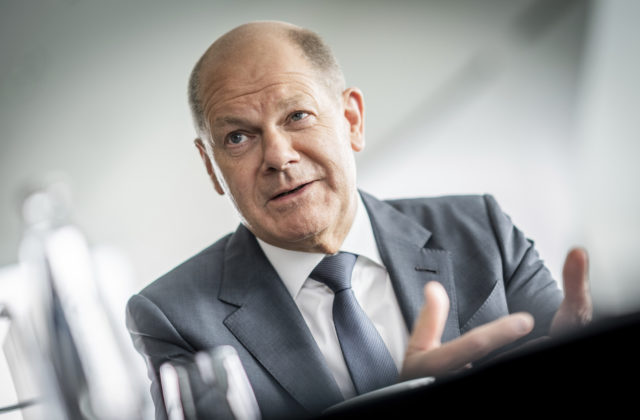 Nemecko stojí naďalej za Ukrajinou. Scholz poskytne dodávky zbraní krajine tak dlho, ako to bude potrebné