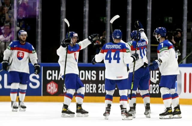 Organizátori MS v hokeji 2023 zvažujú „povolenú“ výmenu, možno sa bude hrať derby Slovensko – Česko