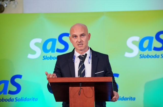 Gröhling: Prelomenie veta prezidentky poslancami OĽaNO spolu s kotlebovcami je zradou zdravého rozumu