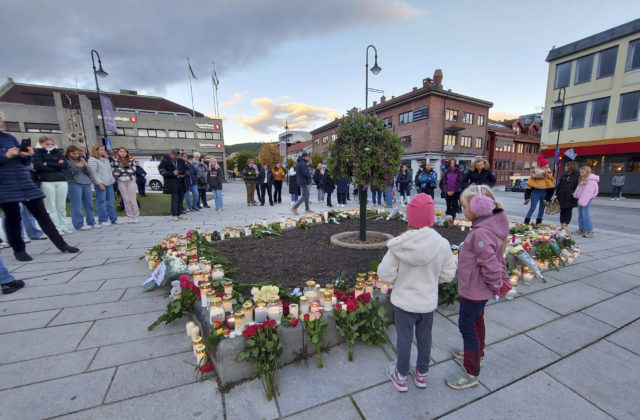 Muž útočiaci lukom a šípmi v Kongsbergu je vinný, súd mu nariadil aj starostlivosť o duševné zdravie