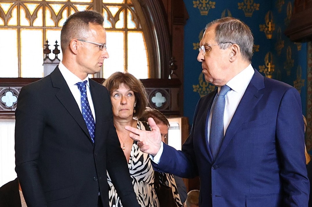 Smerujeme opäť k nerozbornej euro-súdružskej  jednote „S Bruselom na večné časy“ proti Rusku a nikdy inak?