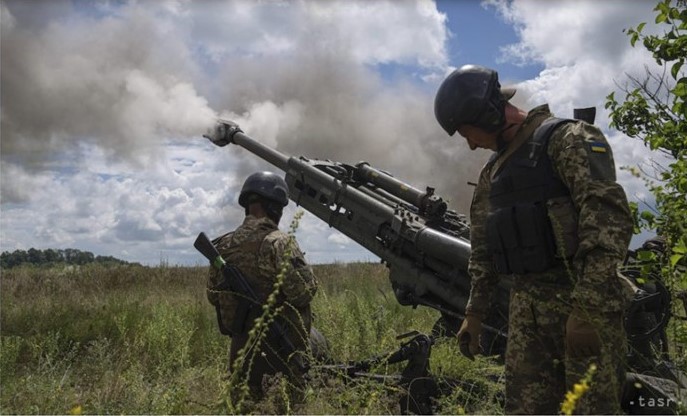 Ukrajina tvrdí, že za posledné týždne americkými zbraňami znížila útočný potenciál Ruska 