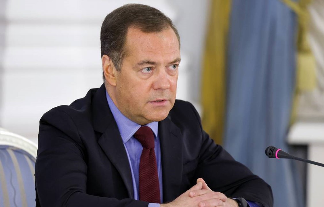 Medvedev: Mier na Ukrajine bude iba za našich podmienok, nie podľa „zmätených politických impotentov“